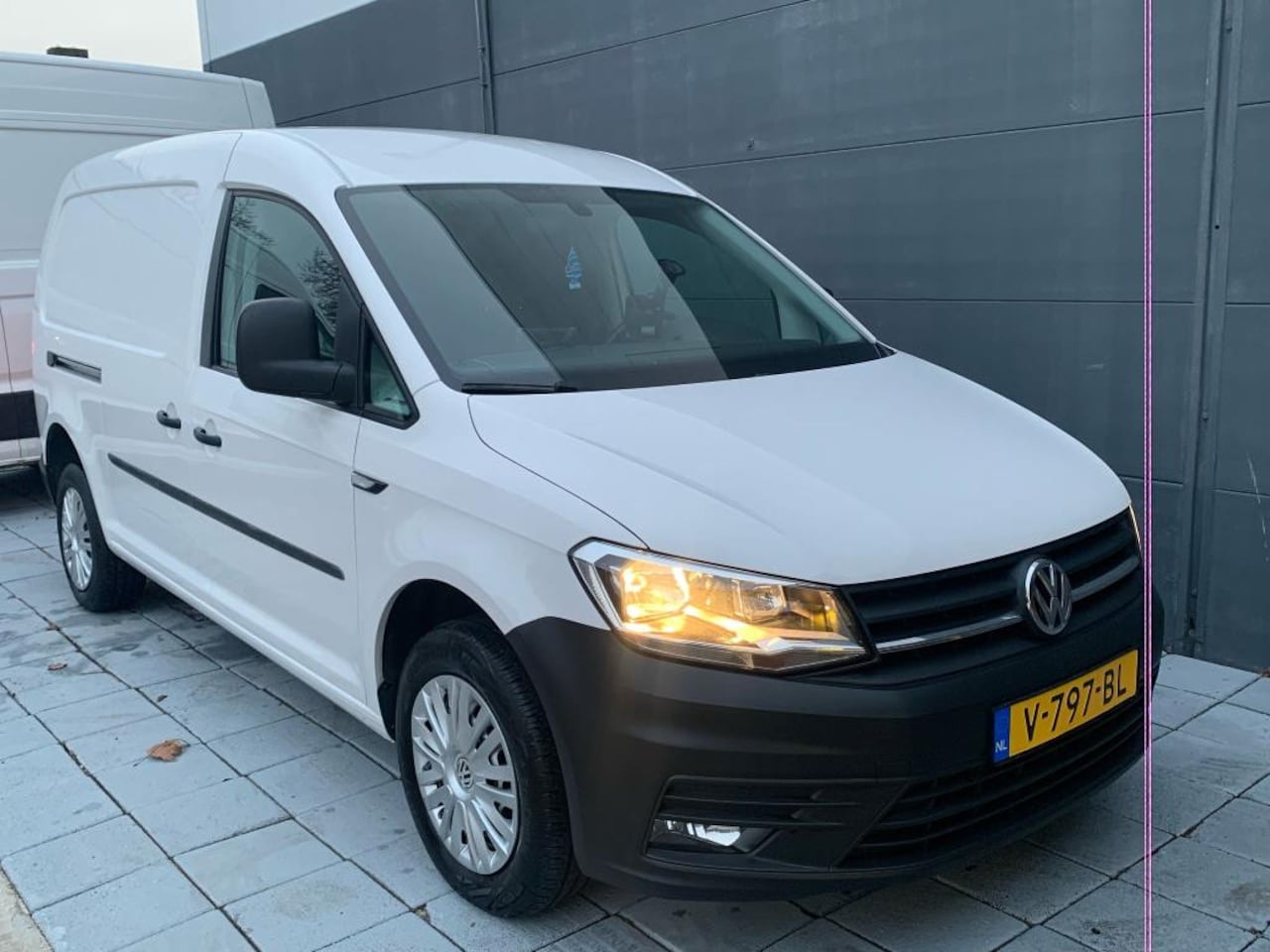 Volkswagen Caddy Maxi - 2.0 TDI L2H1 BMT Highline AUT AIRCO NAVI NAP - AutoWereld.nl