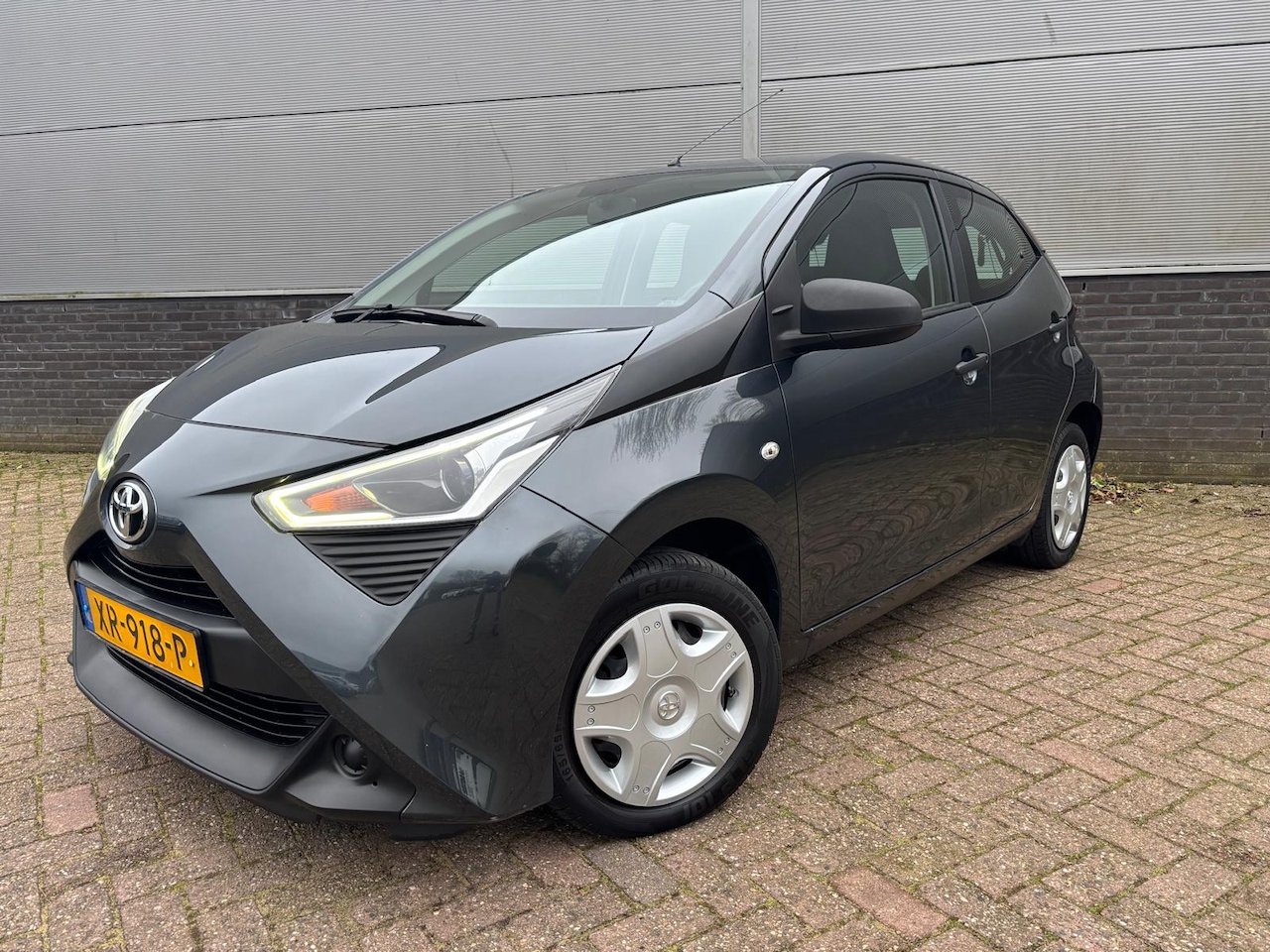 Toyota Aygo - 1.0 VVT-i x-fun 1.0 VVT-i x-fun - AutoWereld.nl