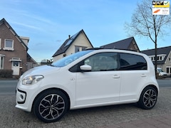 Volkswagen Up! - 1.0 high up Panoramadak - Leer - 91.000 km NL-AUTO NAP