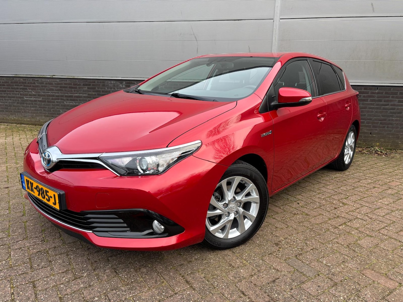 Toyota Auris - 1.8 Hybrid Dynamic Automaat Trekhaak - AutoWereld.nl