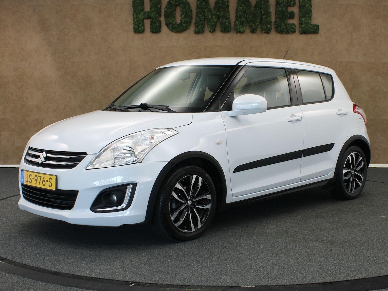 Suzuki Swift - 1.2 Style EASSS - ORIGINEEL NEDERLANDSE AUTO - AIRCO - 16 INCH LICHT METALEN VELGEN - LEDE - AutoWereld.nl