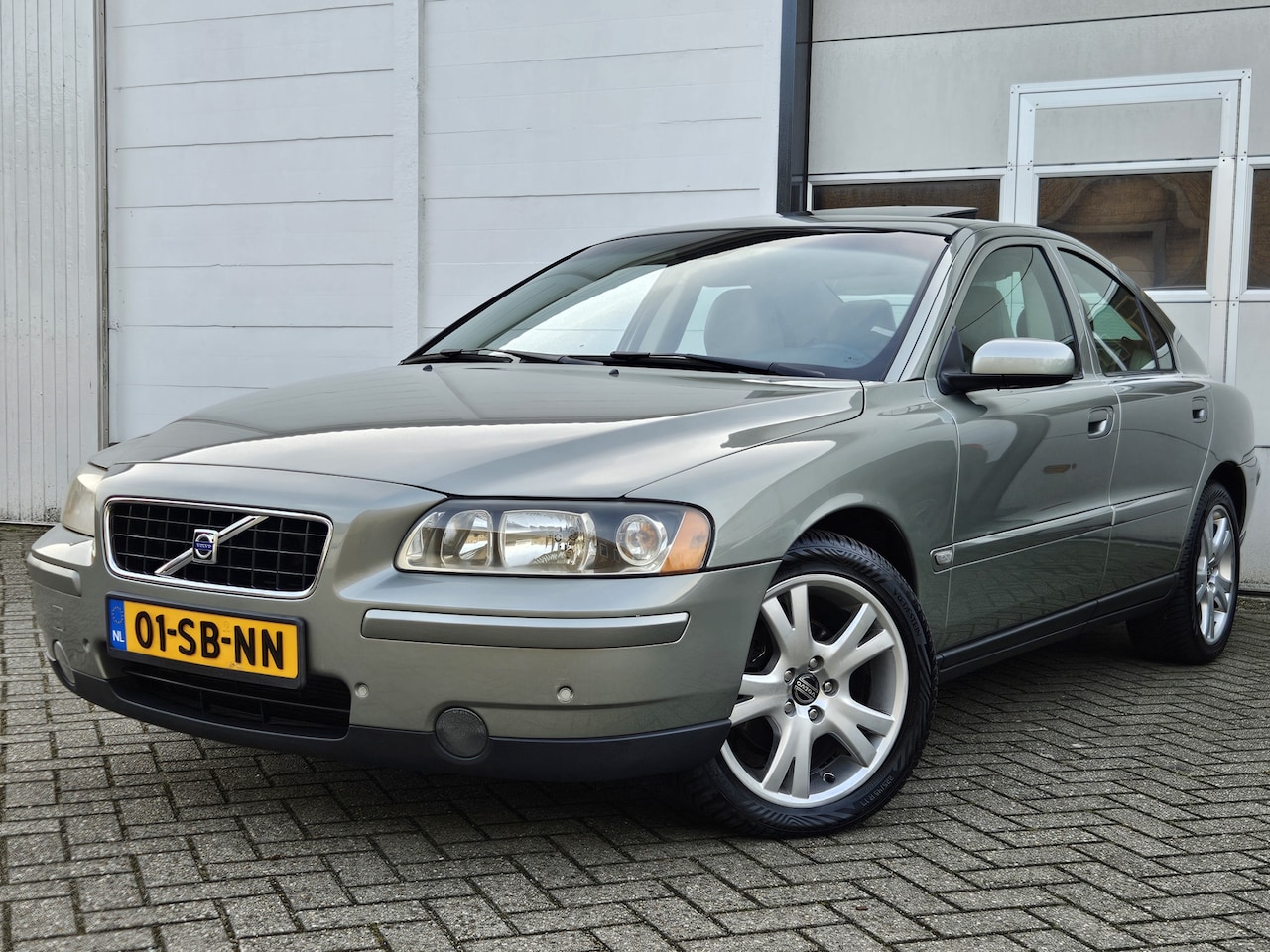 Volvo S60 - 2.4 Summum /Automaat/Youngtimer/Origineel NL! - AutoWereld.nl