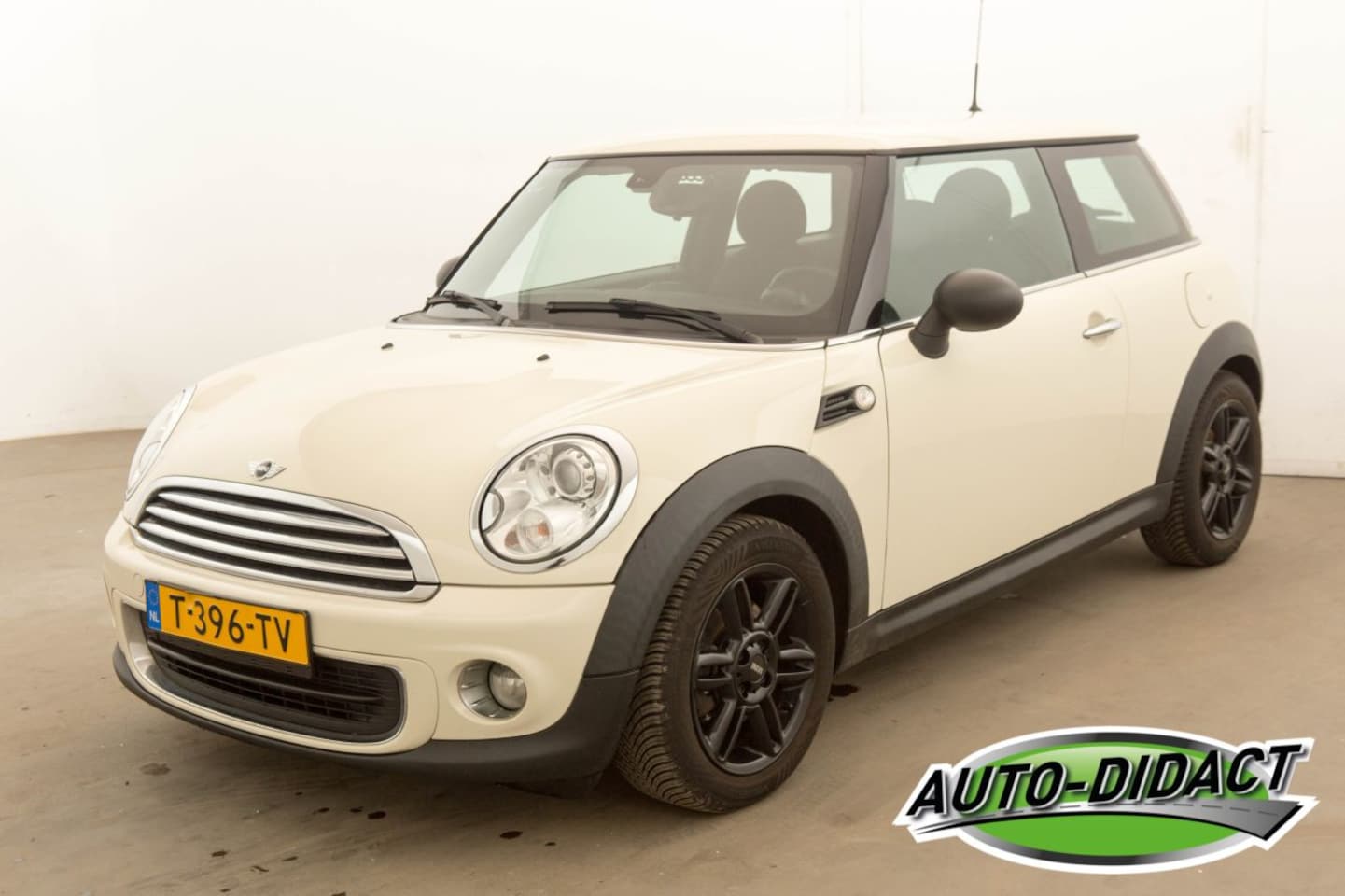 MINI One - 1.6 Holland Street Motorschade - AutoWereld.nl