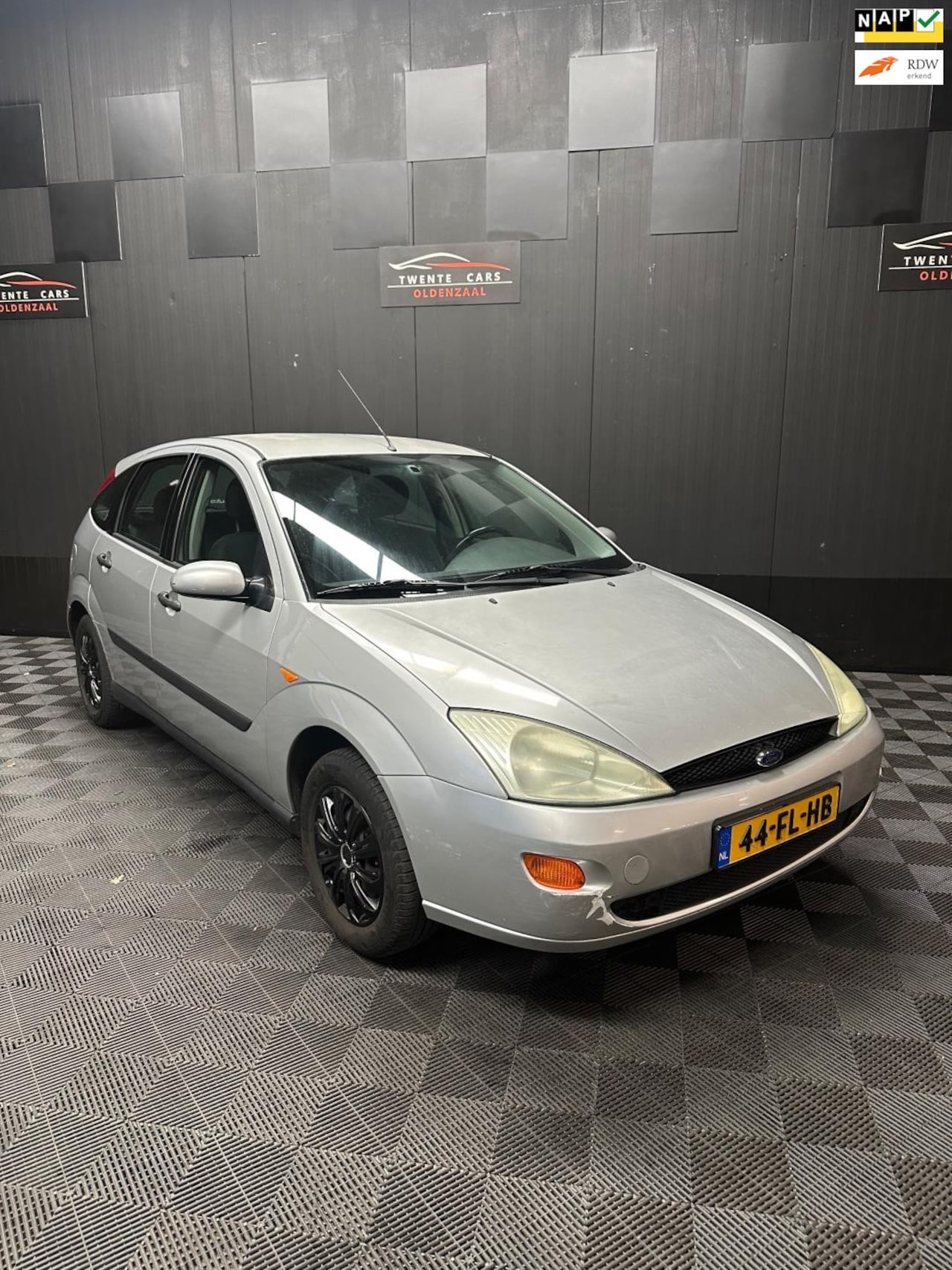 Ford Focus - 1.4-16V Trend | Airco | Nieuwe APK | - AutoWereld.nl