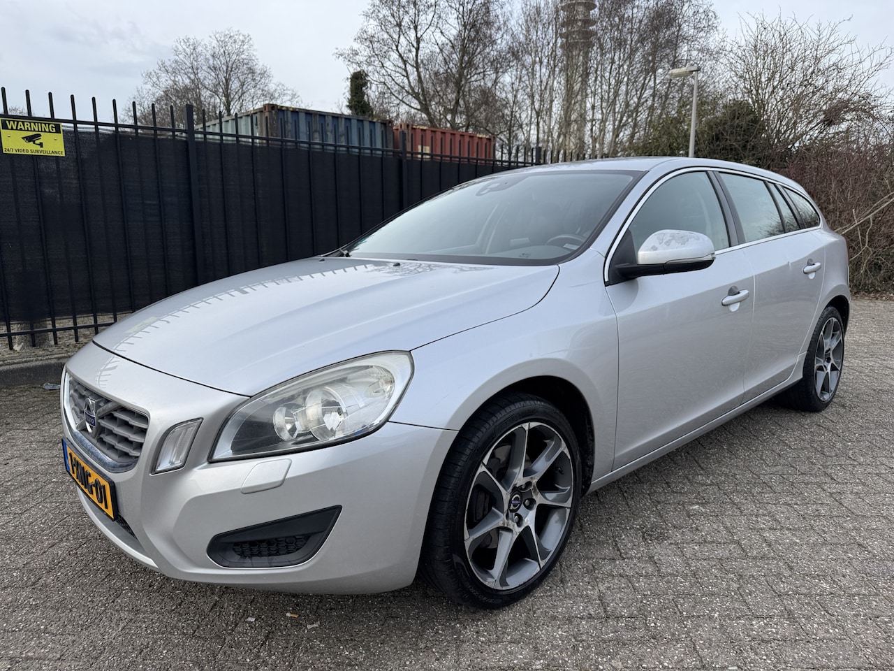 Volvo V60 - 2.0 T5 240 PK Summum Leer/Stoelverw/Clima/Cruise - AutoWereld.nl