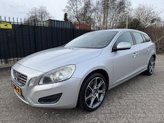 Volvo V60 - 2.0 T5 240 PK Summum Leer/Stoelverw/Clima/Cruise