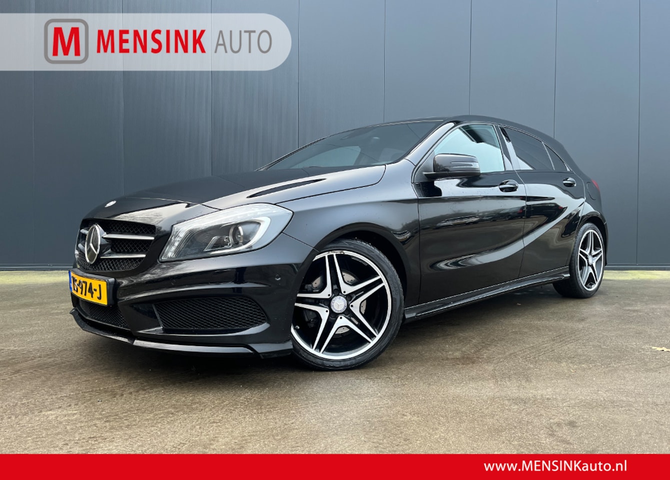 Mercedes-Benz A-klasse - 180 Prestige AMG PANO DAK XENON ALCANTARA SCORPION UITLAAT NAVI CRUISE ECC - AutoWereld.nl