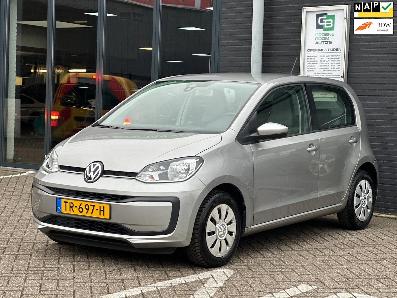 Volkswagen Up! - 1.0 BMT move up!/CRUISCONTROL/PARKEERSENSOR/NL-AUTO NAP!! - AutoWereld.nl