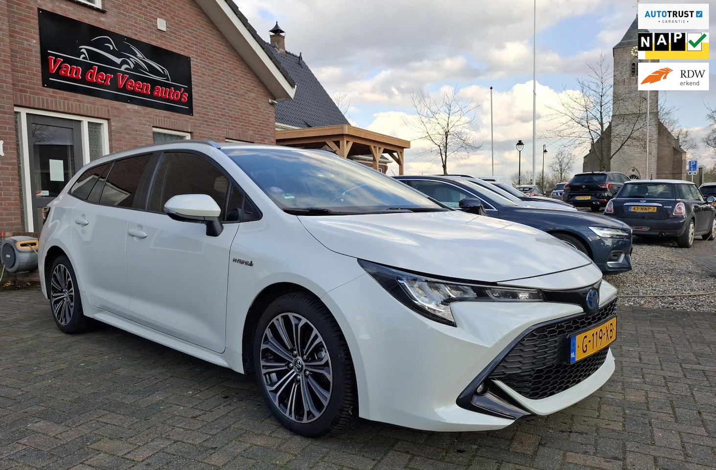 Toyota Corolla Touring Sports - 1.8 Hybrid Business Plus automaat. Metalic, stoelverw, adap.cruise, carplay, trekhaak, cam - AutoWereld.nl