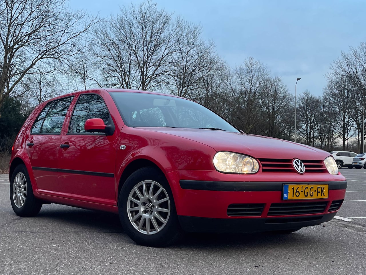 Volkswagen Golf - 1.6 Comfortline Automaat *NIEUWE APK* - AutoWereld.nl