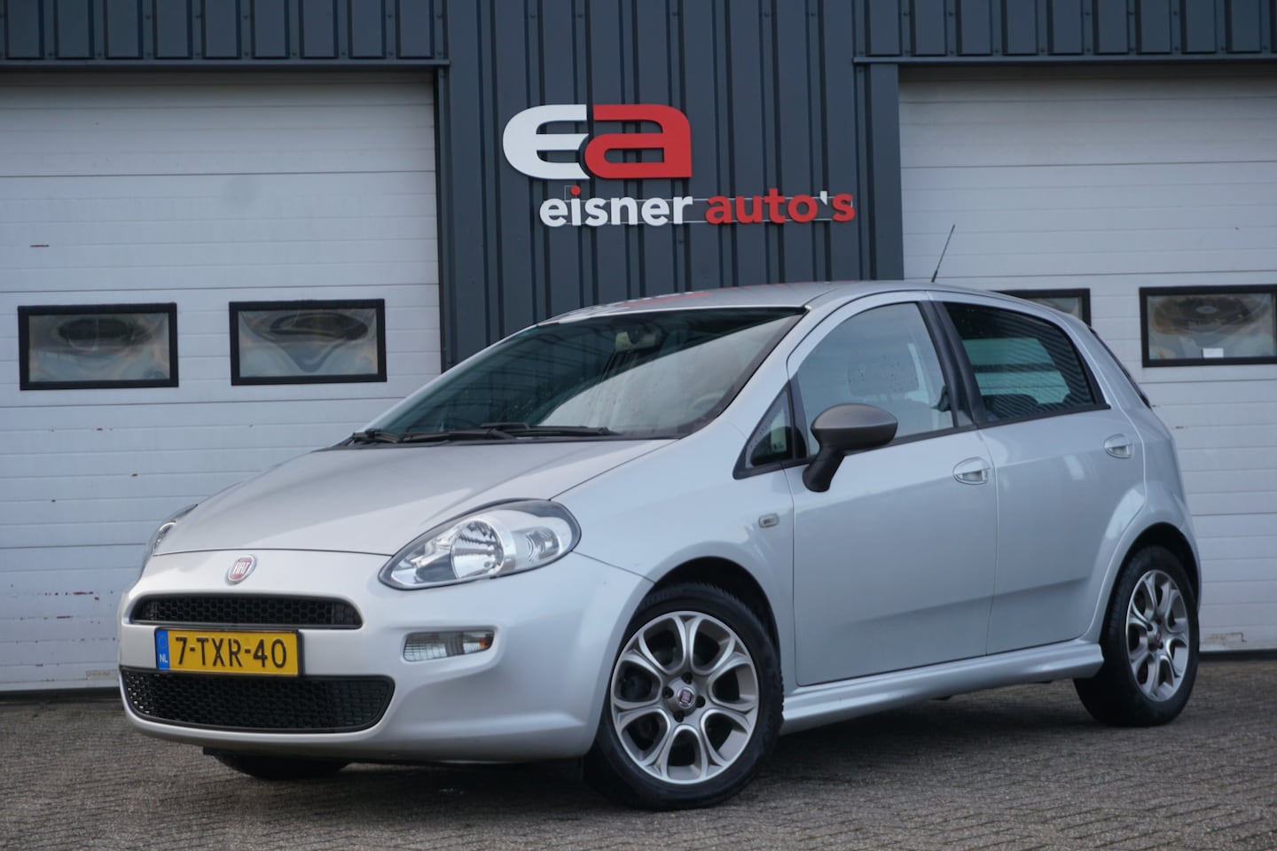 Fiat Punto Evo - 0.9 TwinAir Young | AIRCO | 6 BAK | - AutoWereld.nl