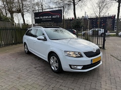 Skoda Octavia Combi - 1.6 TDI Greentech Style Pano Nav Clima Stoelverw Trekh