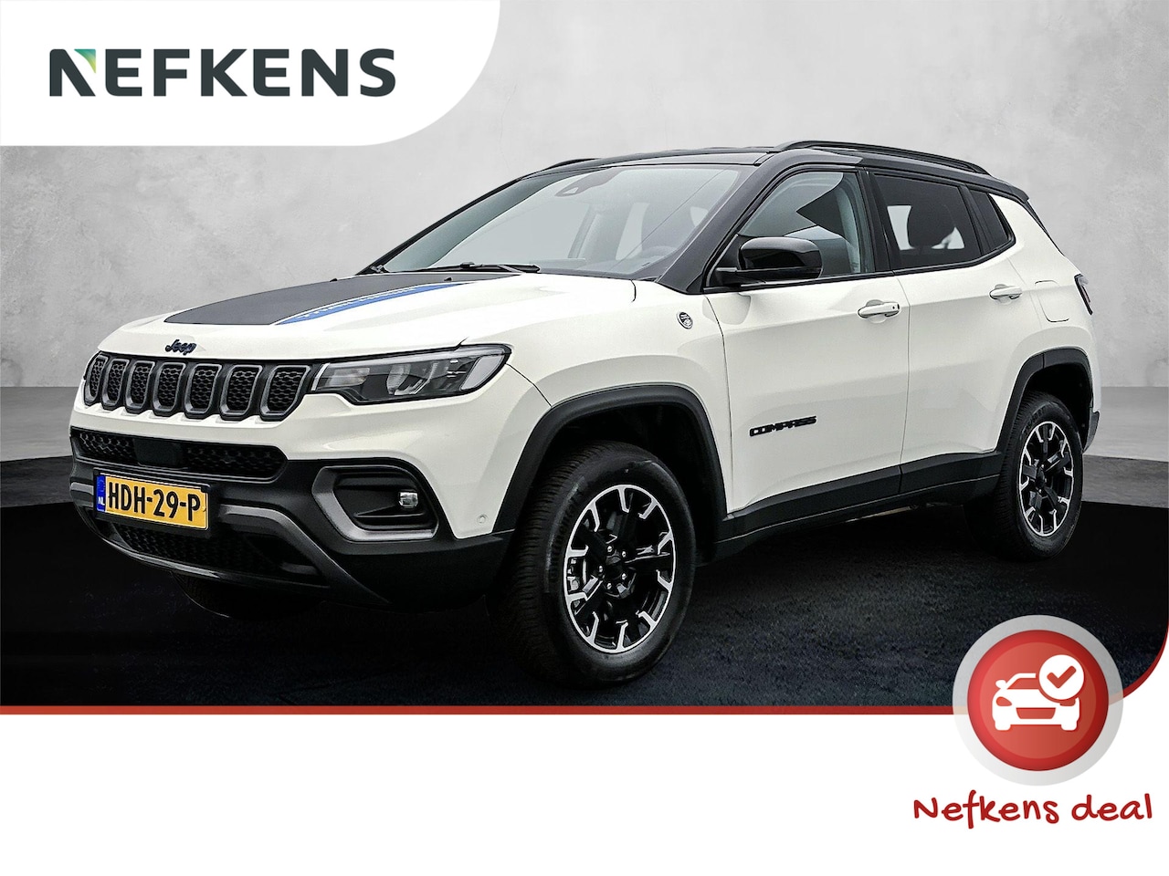 Jeep Compass - SUV Trailhawk 240 pk Automaat | Navigatie | Achteruitrijcamera | Parkeersensoren Voor en A - AutoWereld.nl