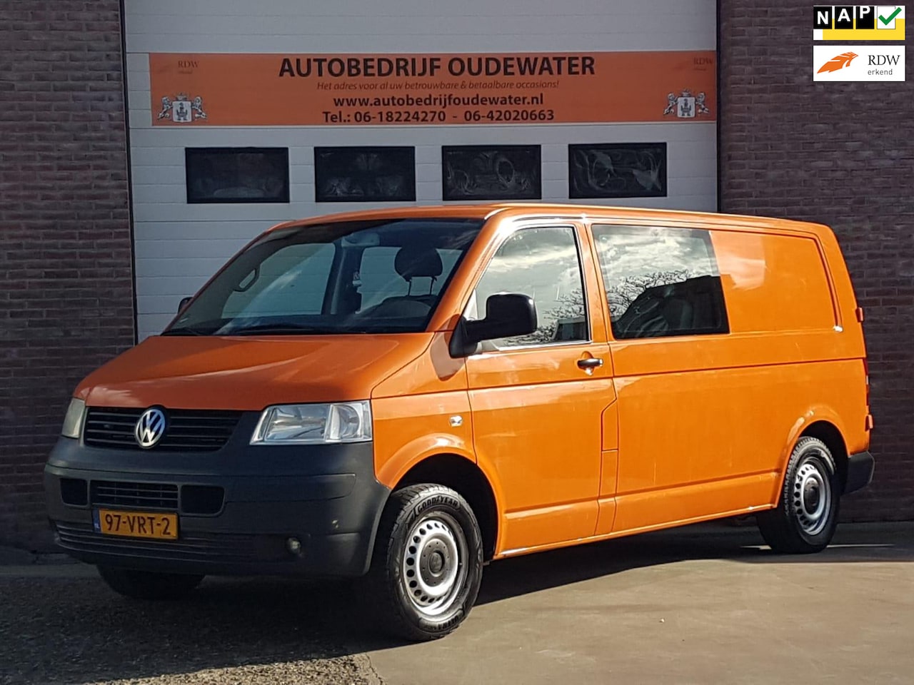 Volkswagen Transporter - 2.5 TDI 340 Trendline DC 2.5 TDI 340 Trendline DC - AutoWereld.nl