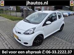 Toyota Aygo - 1.0-12V Comfort Navigator AIRCO/GR-BEURT/NW-APK