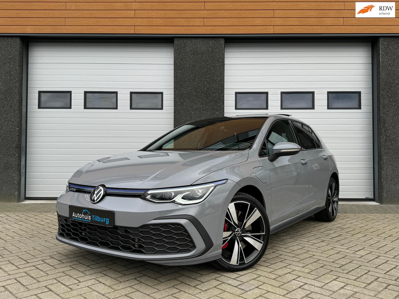 Volkswagen Golf - 1.4 eHybrid GTE 245 PK IQ Lights Pano Camera - AutoWereld.nl