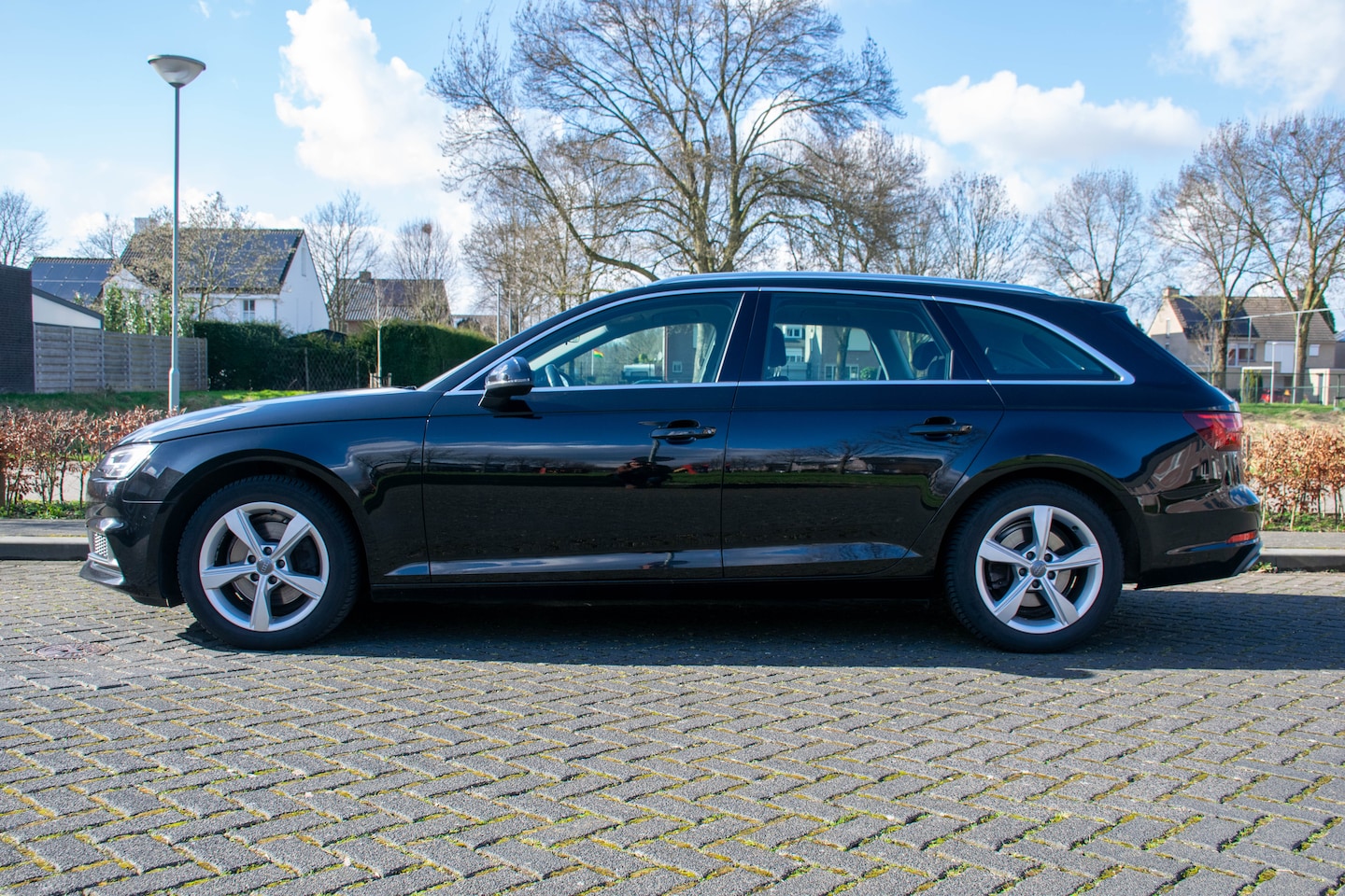 Audi A4 Avant - 35 TFSI Sport Lease Edition Vermogen 270 pk / koppel 430 Nm - AutoWereld.nl