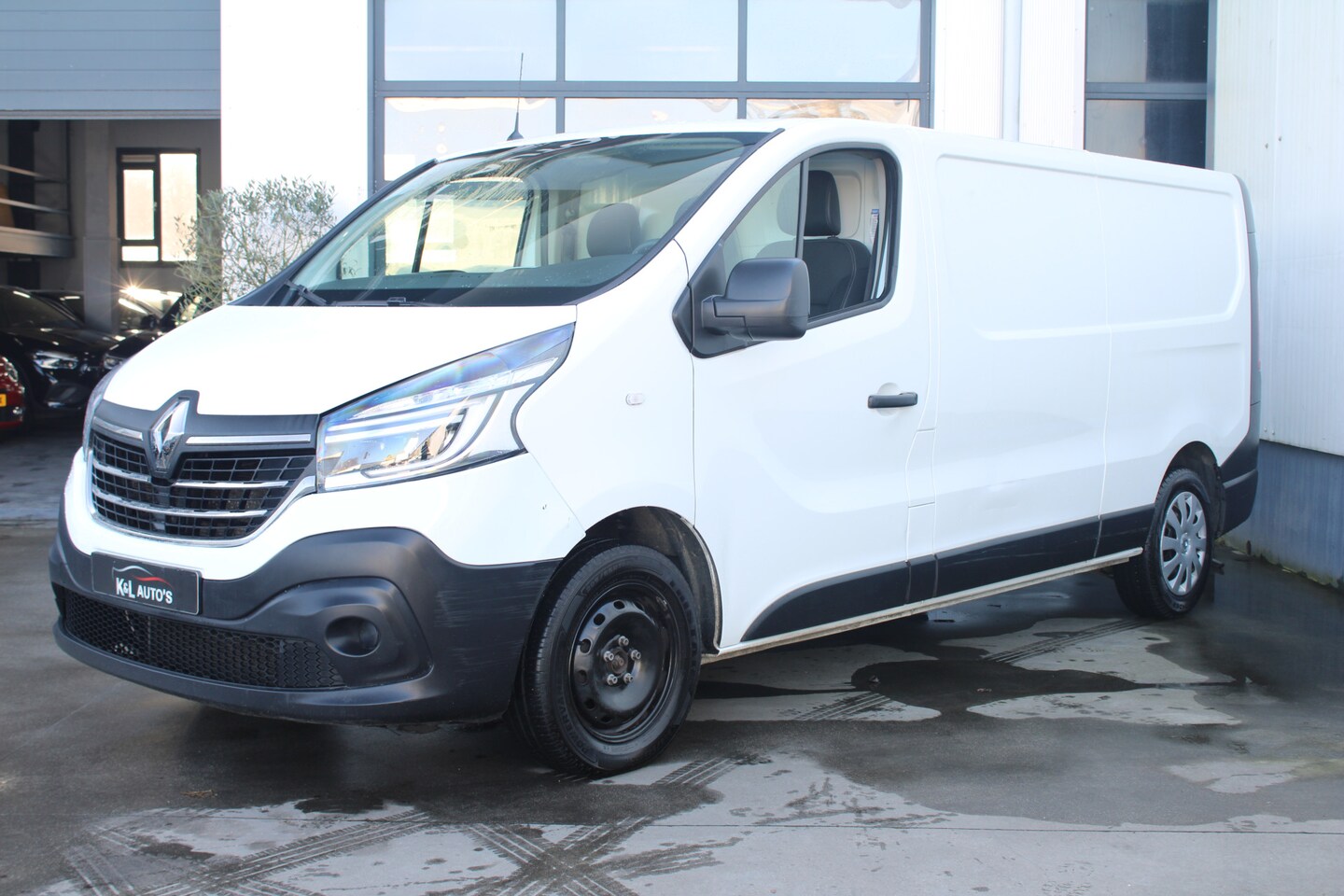 Renault Trafic - 2.0 dCi 145 T29 L2H1 Comfort 2.0 dCi 145 T29 L2H1 Comfort - AutoWereld.nl