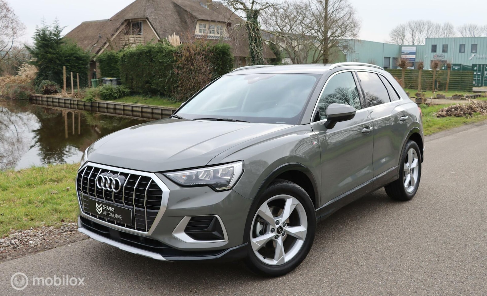 Audi Q3 - 35 TFSI S-Line / Navi / El. Trekhaak / Carplay - AutoWereld.nl