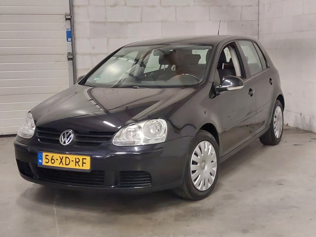 Volkswagen Golf - 1.6 FSI Optive 3 5-Deurs Airco 6Bak - AutoWereld.nl