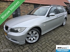 BMW 3-serie Touring - 320i High Executive