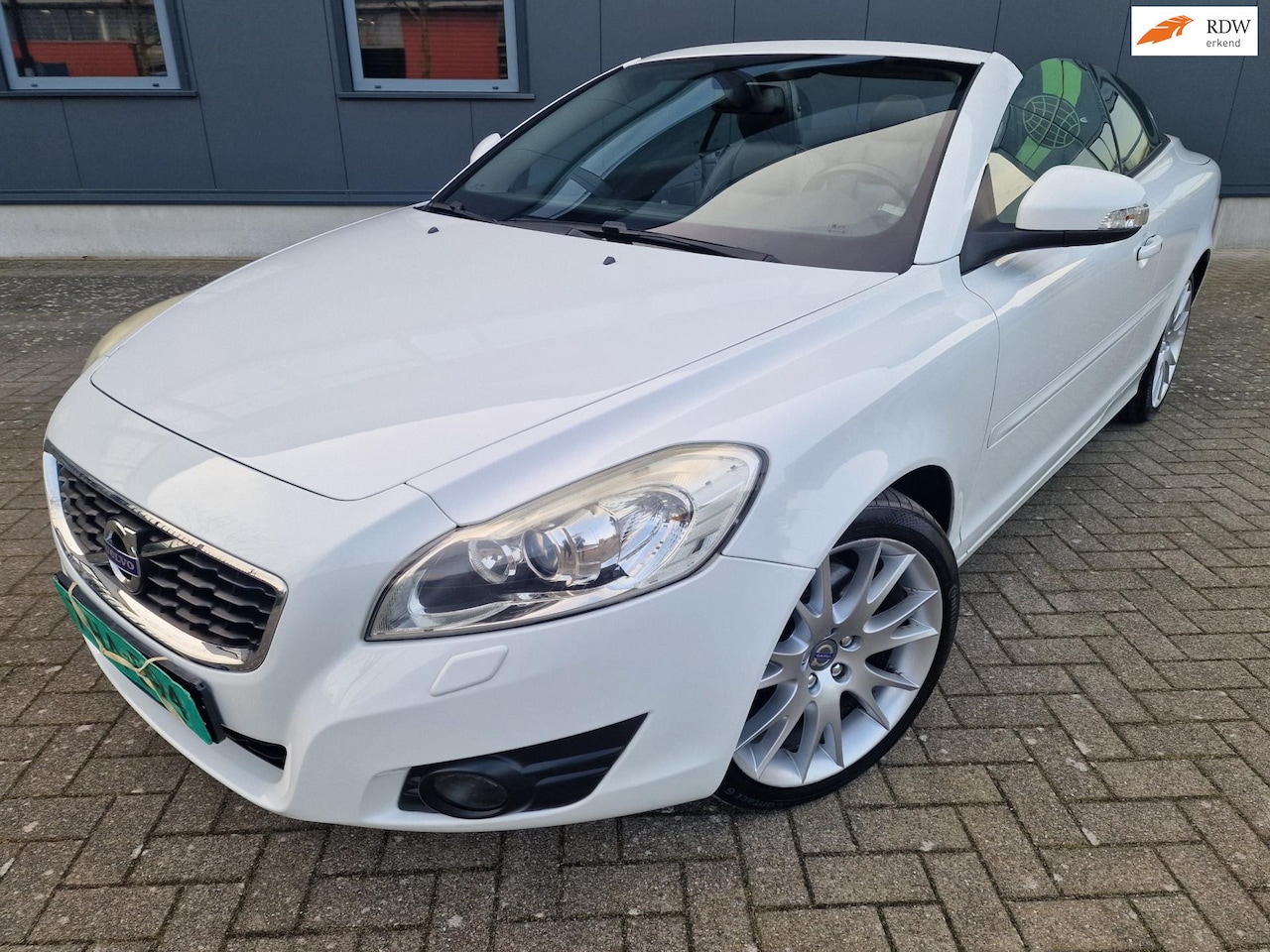 Volvo C70 Convertible - 2.5 T5 Summum 2.5 T5 Summum, netto ex btw € 16.150, 1e eign, bijtelvriendelijk! - AutoWereld.nl