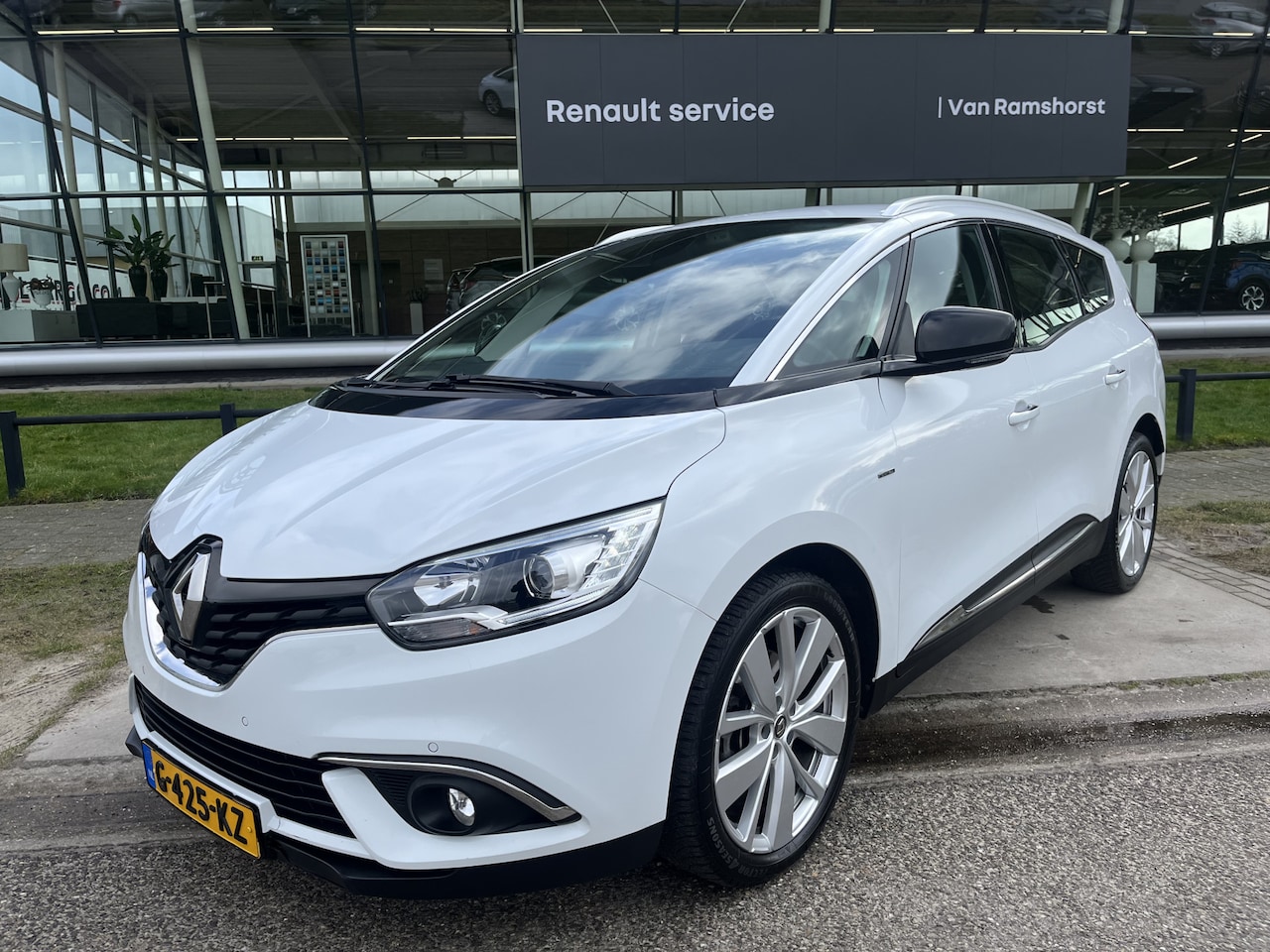 Renault Grand Scénic - 1.3 TCe Limited / Apple Carplay - Android Auto / Trekhaak / PDC V+A / Climate / LMV / - AutoWereld.nl