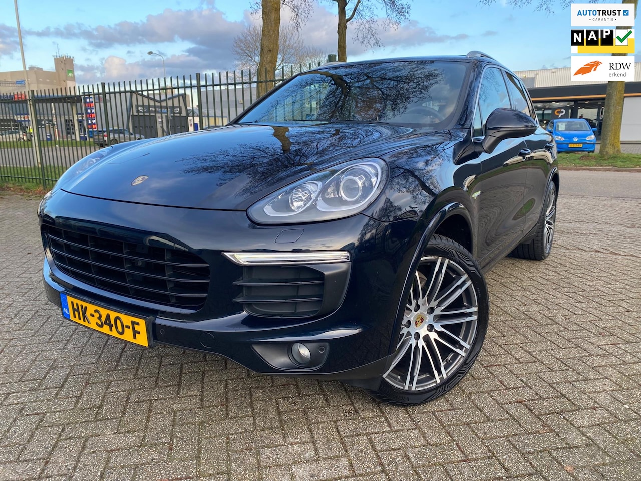 Porsche Cayenne - 3.0 S E-Hybrid Panorama Leer Camera Navigatie - AutoWereld.nl