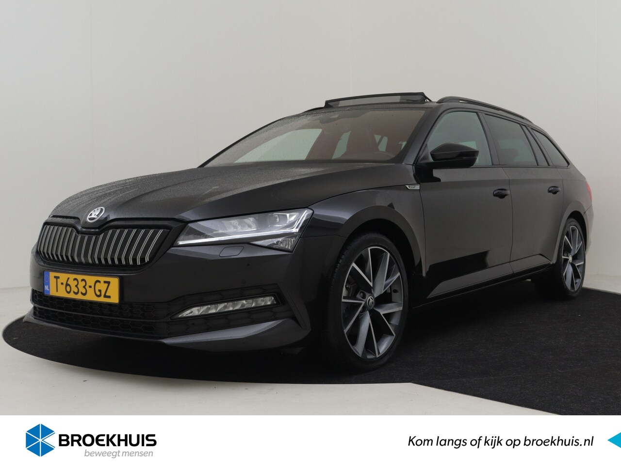 Skoda Superb Combi - 1.4 TSI iV Sportline Business 218pk | NL Auto! | Adaptief cruise control | Navigatie | Pan - AutoWereld.nl