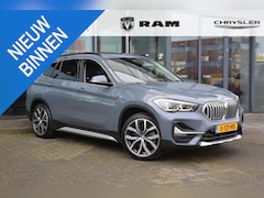 BMW X1 - xDrive25e High Executive | Pano | Head up | Leer | Stuurverwarming