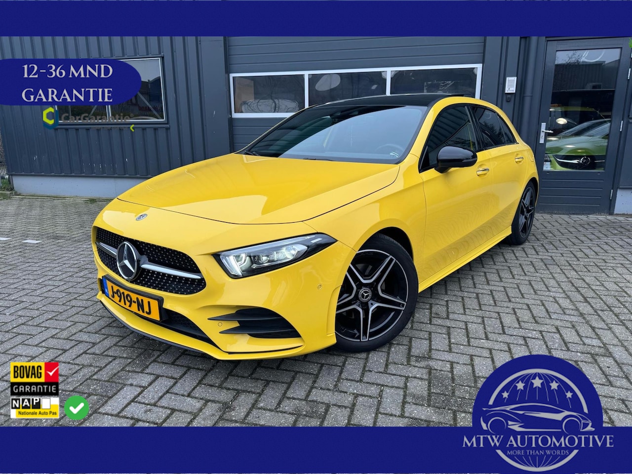 Mercedes-Benz A-klasse - 180 AUTOMAAT / AMG-PAKKET / PANORAMA-DAK / SFEER-VERLICHTING / FULL-OPTIONS - AutoWereld.nl