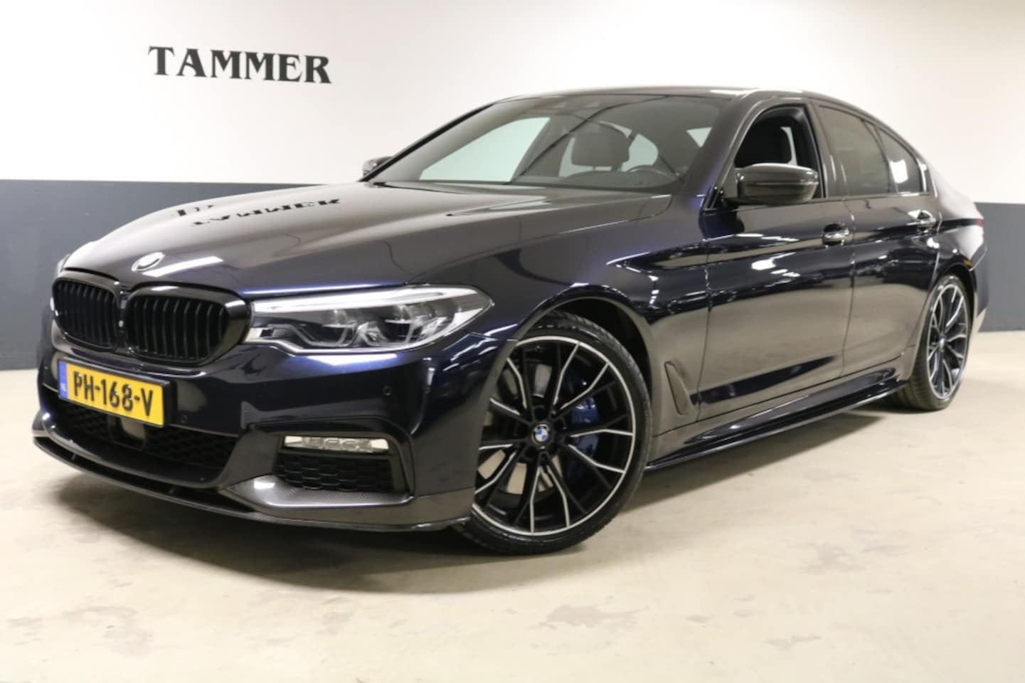 BMW 5-serie - 540i High Executive M-SPORT-NAP-HEAD UP-ZEER NETTE AUTO - AutoWereld.nl