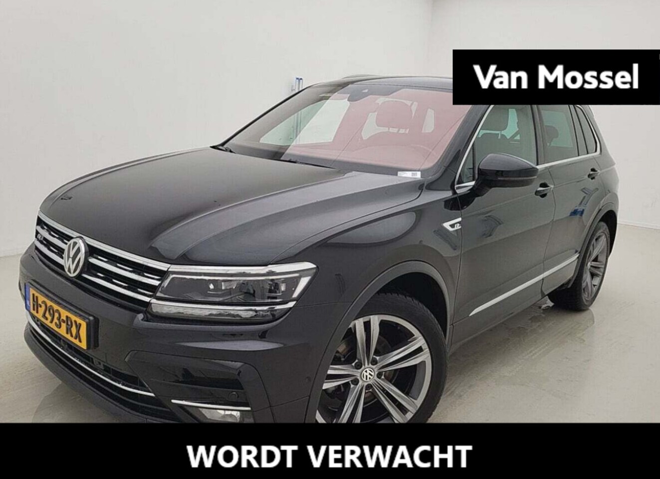 Volkswagen Tiguan - 1.5 TSI ACT Highline Business R 150 PK | R-Line | Panoramadak | Automaat | Navigatie | Sto - AutoWereld.nl