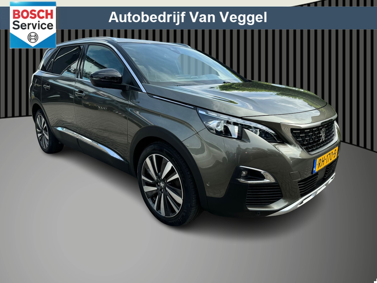 Peugeot 5008 - 1.2 PureTech Blue Lease GT-Line leer, pano, trekhaak, digitale dash - AutoWereld.nl