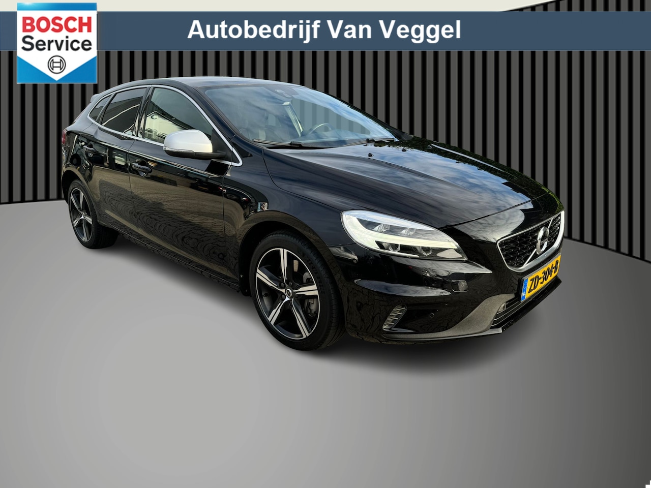 Volvo V40 - 1.5 T3 Polar+ Sport pano, cruise, navi, pdc, led - AutoWereld.nl