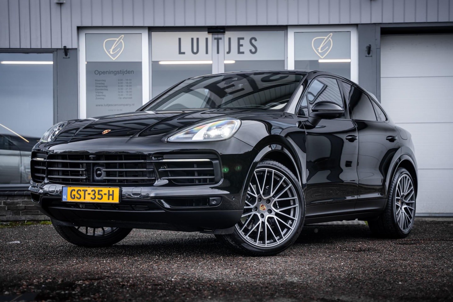 Porsche Cayenne Coupé - 3.0 E-Hybrid Platinum-Edition Luchtvering I SportChrono I BOSE I Pano-dak I 360° I Carplay - AutoWereld.nl