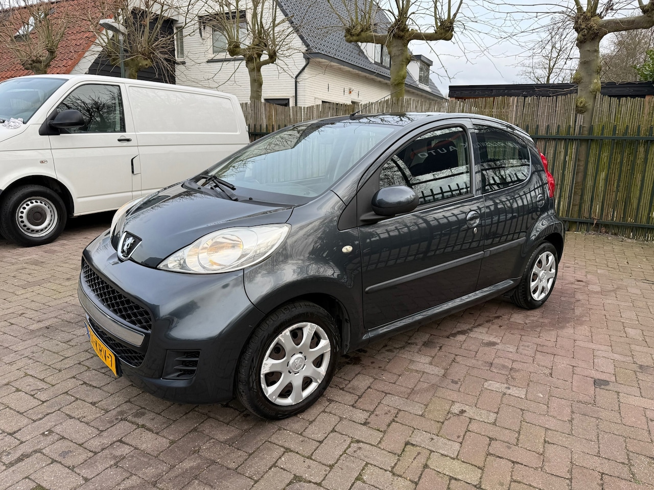 Peugeot 107 - 1.0-12V Sublime Airco 5-Drs Elek Ramen APK 01-26 1E Eigenaar - AutoWereld.nl