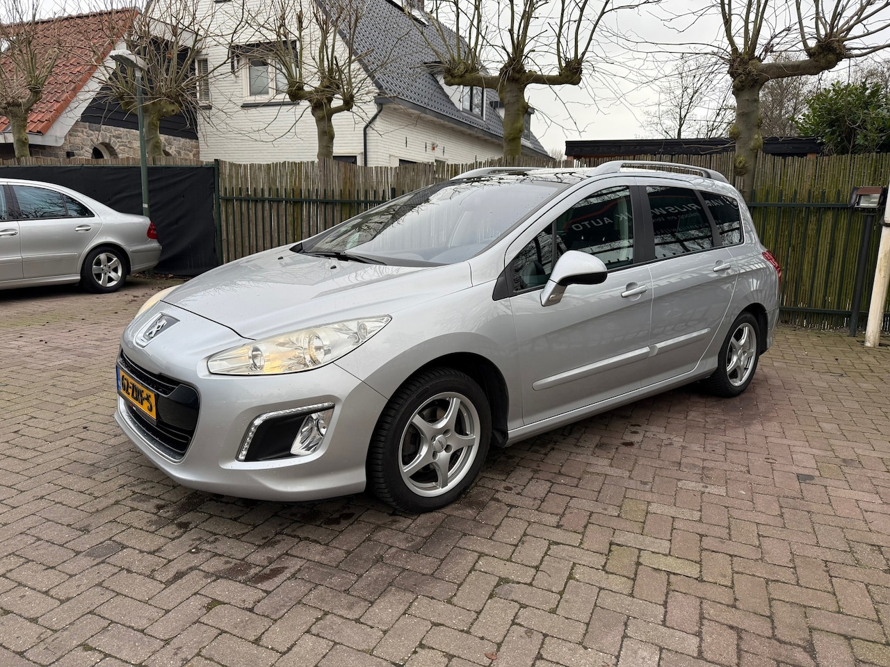 Peugeot 308 SW - 1.6 VTi Active Airco Clima Cruise PDC APK 29-10-2025 - AutoWereld.nl