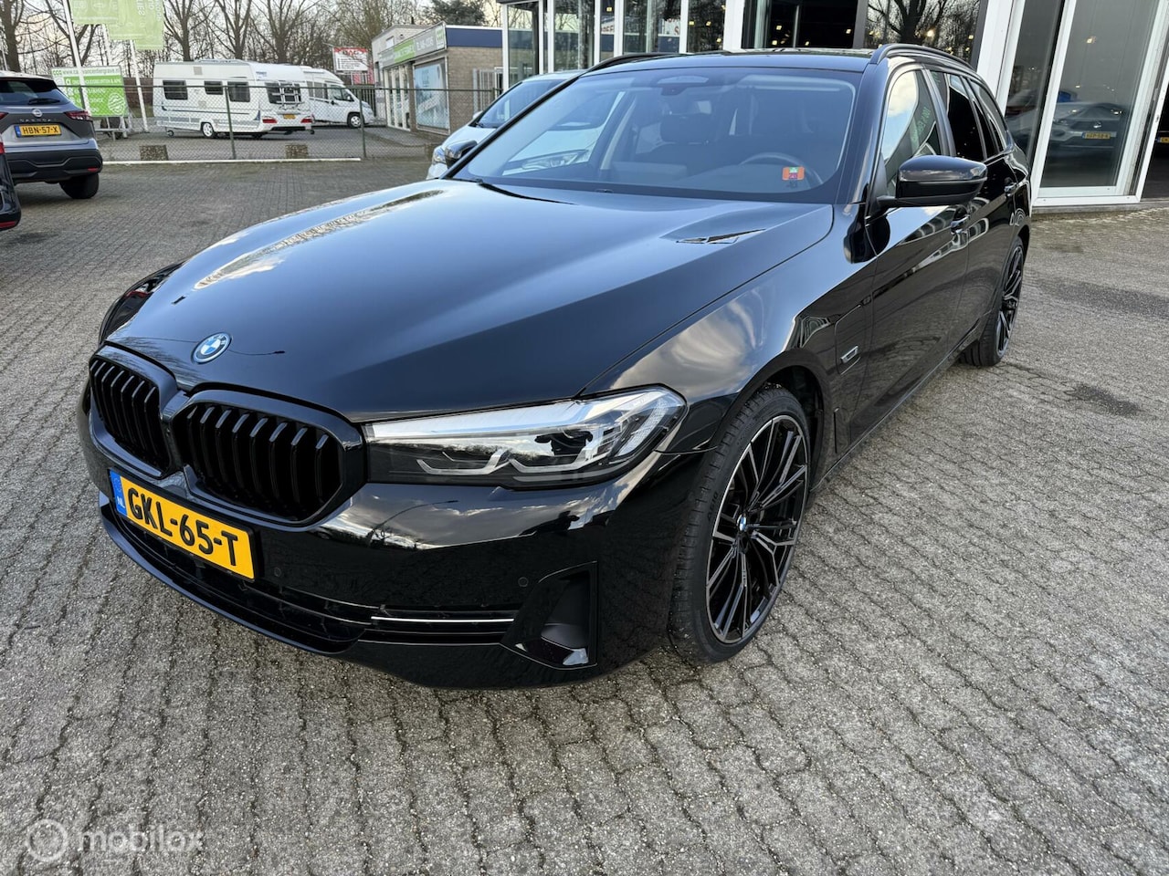 BMW 5-serie Touring - 530e xDrive Executive BJ 21 - AutoWereld.nl