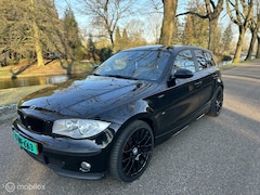 BMW 1-serie - 120i High Executive /AUTOMAAT/NAP/LEER/AIRCO/