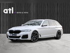 BMW 5-serie Touring - 520i High Executive M-sportpakket, Keyless, Sportstoelen, Adaptieve LED koplampen, Achteru