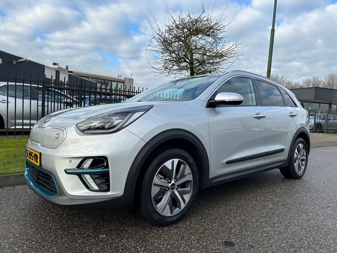 Kia e-Niro - Elektrisch 64 kWh 204pk Aut ExecutiveLine Leder Multi Media - AutoWereld.nl