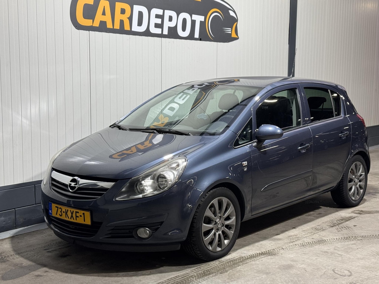 Opel Corsa - 1.4-16V '111' Edition 1.4-16V '111' Edition - AutoWereld.nl