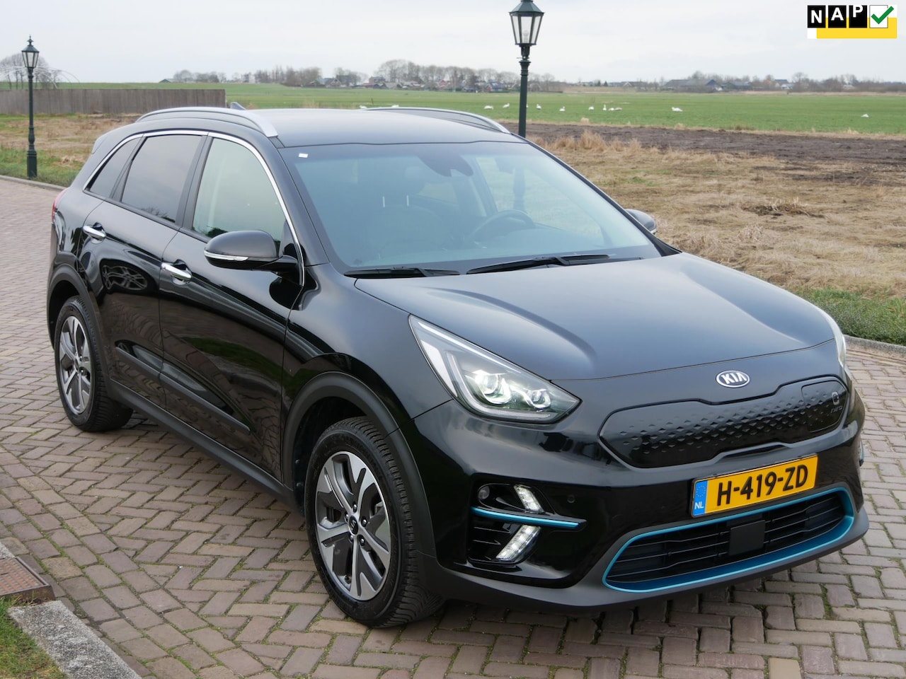 Kia e-Niro - ExecutiveLine 64 kWh ** 17999 NETTO ** - AutoWereld.nl