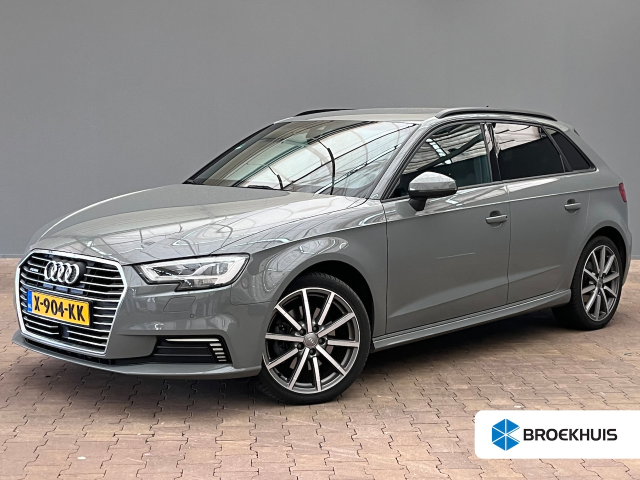 Audi A3 Sportback - 40 e-tron Advance Sport | DAB ontvanger | LED koplampen | S Line exterieur - AutoWereld.nl