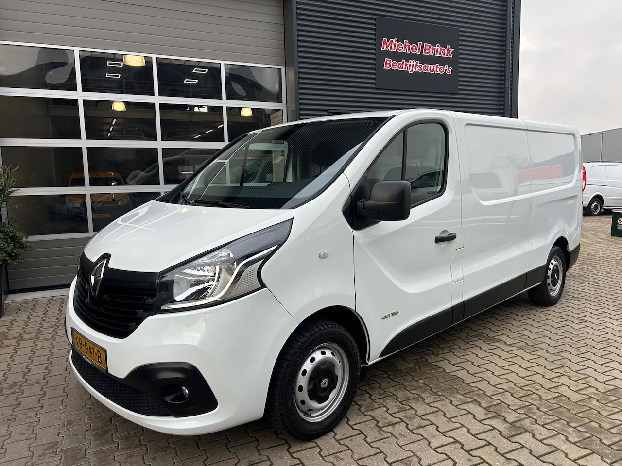 Renault Trafic - 1.6 dCi T29 L2H1 3 Zitplaatsen - AutoWereld.nl