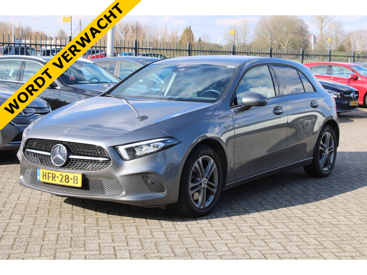 Mercedes-Benz A-klasse - 250e AUT8 Advantage Night NAVI CAMERA LED - AutoWereld.nl