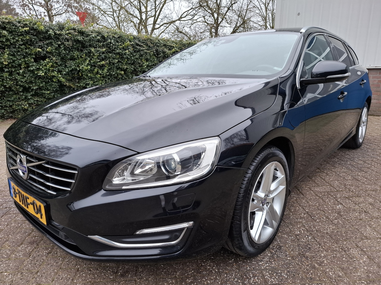 Volvo V60 - 2.4 D6 AWD Plug-In Hybrid Summum 4950.- EX BTW 215PK - AutoWereld.nl