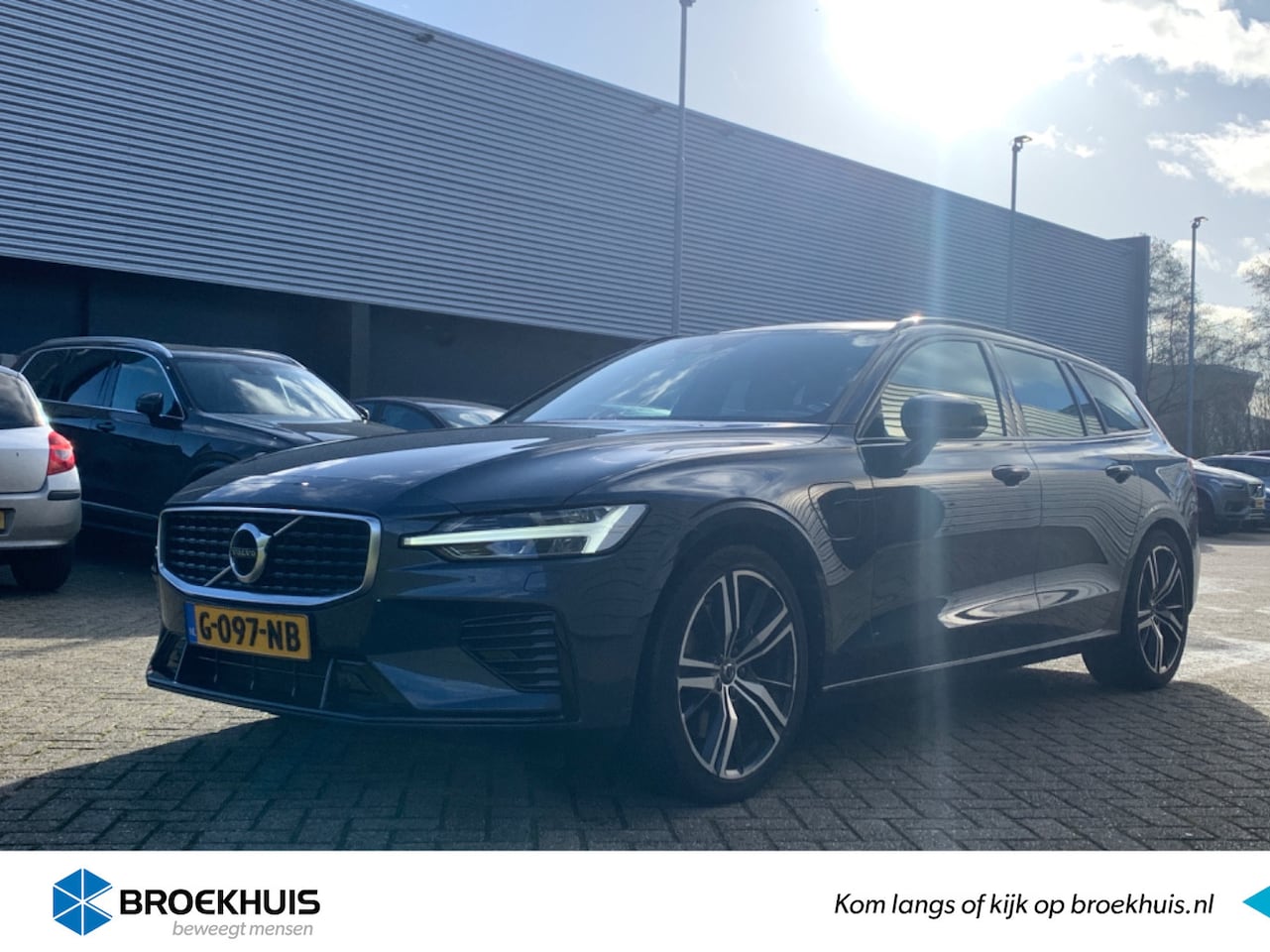 Volvo V60 - 2.0 T8 Twin Engine AWD R-Design 2.0 T8 Twin Engine AWD R-Design - AutoWereld.nl