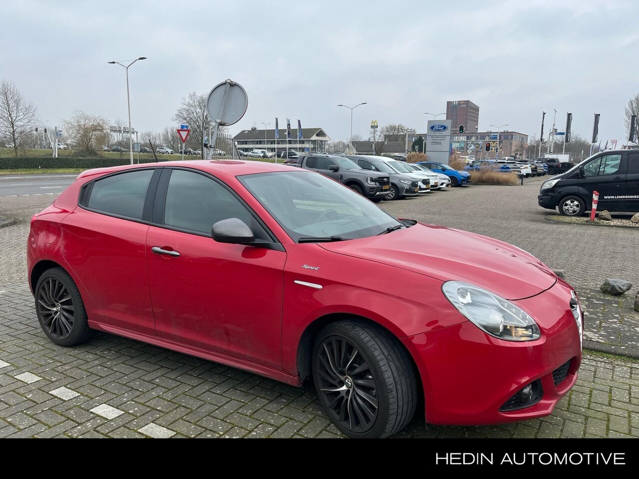 Alfa Romeo Giulietta - 1.4 T Sprint | Navigatie | Alcantara | Parkeersensoren Achter - AutoWereld.nl